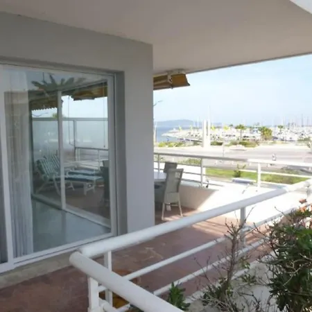 3 Pieces Proche Plages Residence Avec Piscine Апартаменты *
